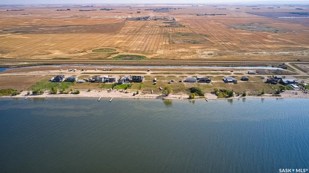 16 Sunset Acres Lane Last Mountain Lake East Side SK S0G 0Z0