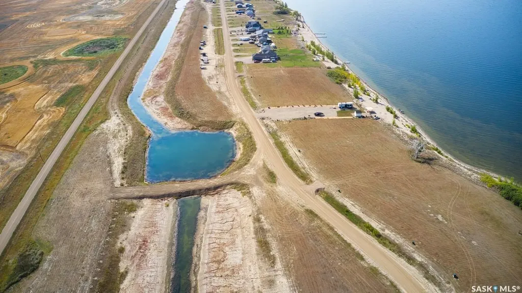 16 Sunset Acres Lane Last Mountain Lake East Side SK S0G 0Z0