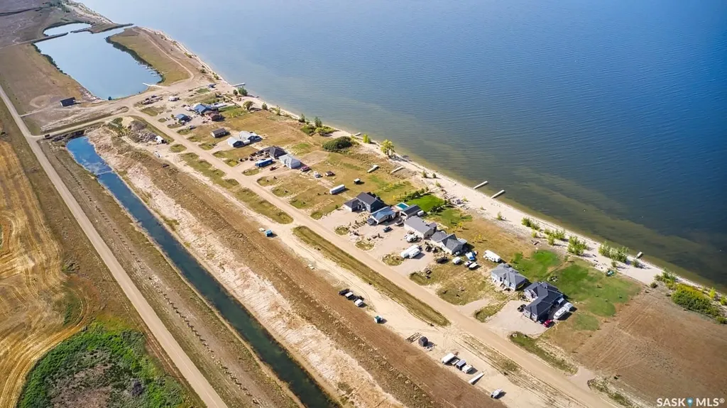 16 Sunset Acres Lane Last Mountain Lake East Side SK S0G 0Z0