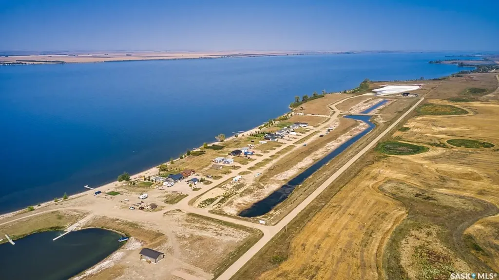 16 Sunset Acres Lane Last Mountain Lake East Side SK S0G 0Z0