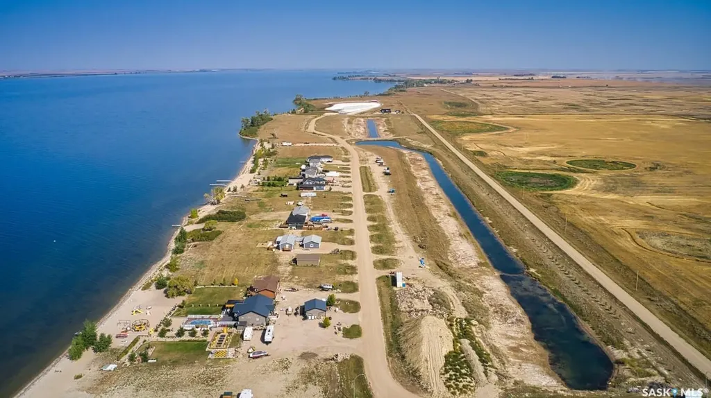 16 Sunset Acres Lane Last Mountain Lake East Side SK S0G 0Z0