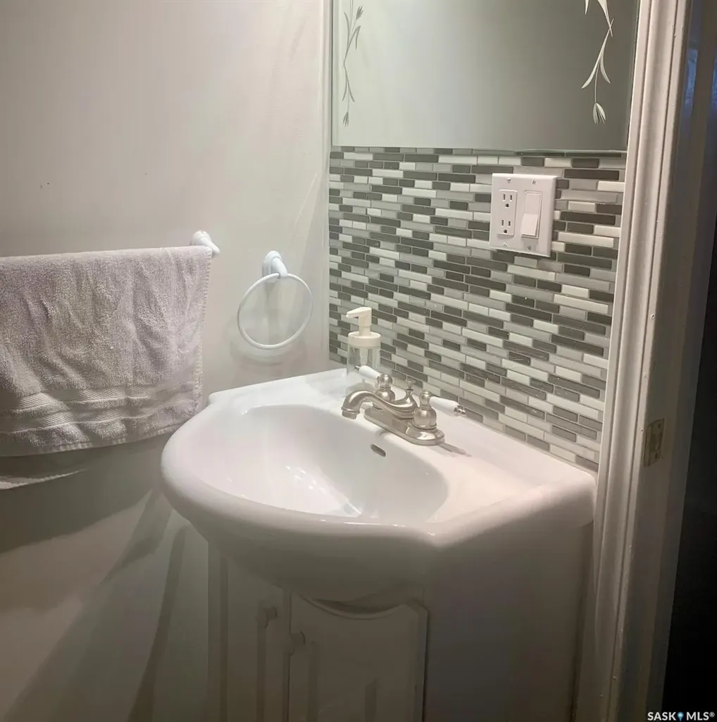419 2nd Avenue S Rockglen SK S0H 3R0