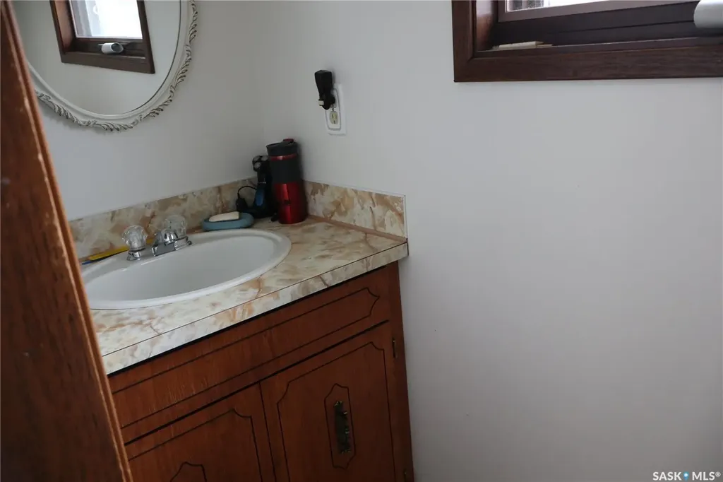 105 Magnan Street Gravelbourg SK S0H 1X0