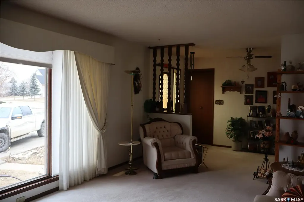 105 Magnan Street Gravelbourg SK S0H 1X0