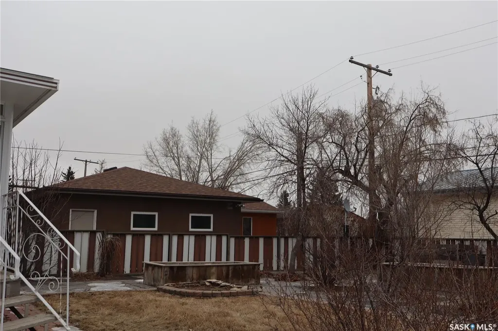 105 Magnan Street Gravelbourg SK S0H 1X0