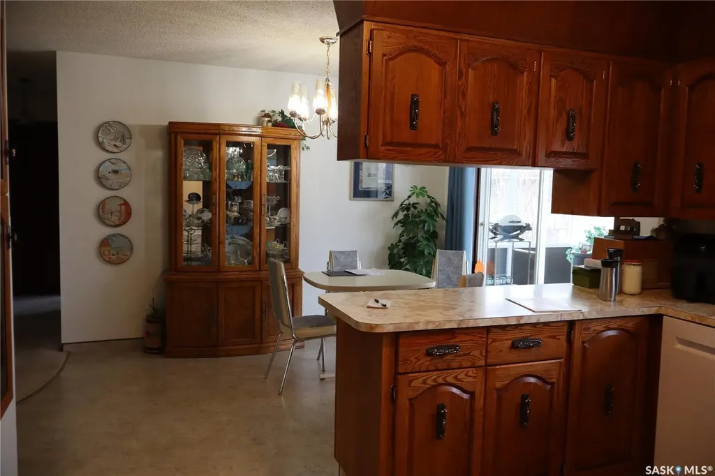 105 Magnan Street Gravelbourg SK S0H 1X0