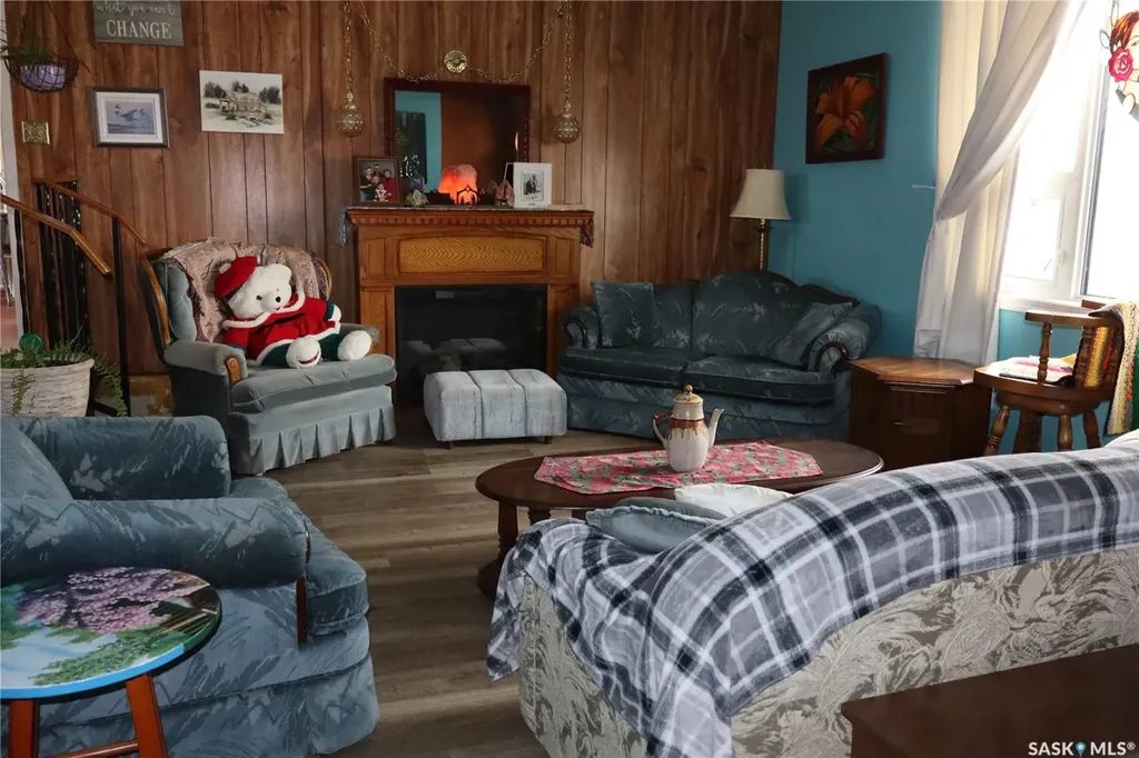 228 7th Avenue E Gravelbourg SK S0H 1X0