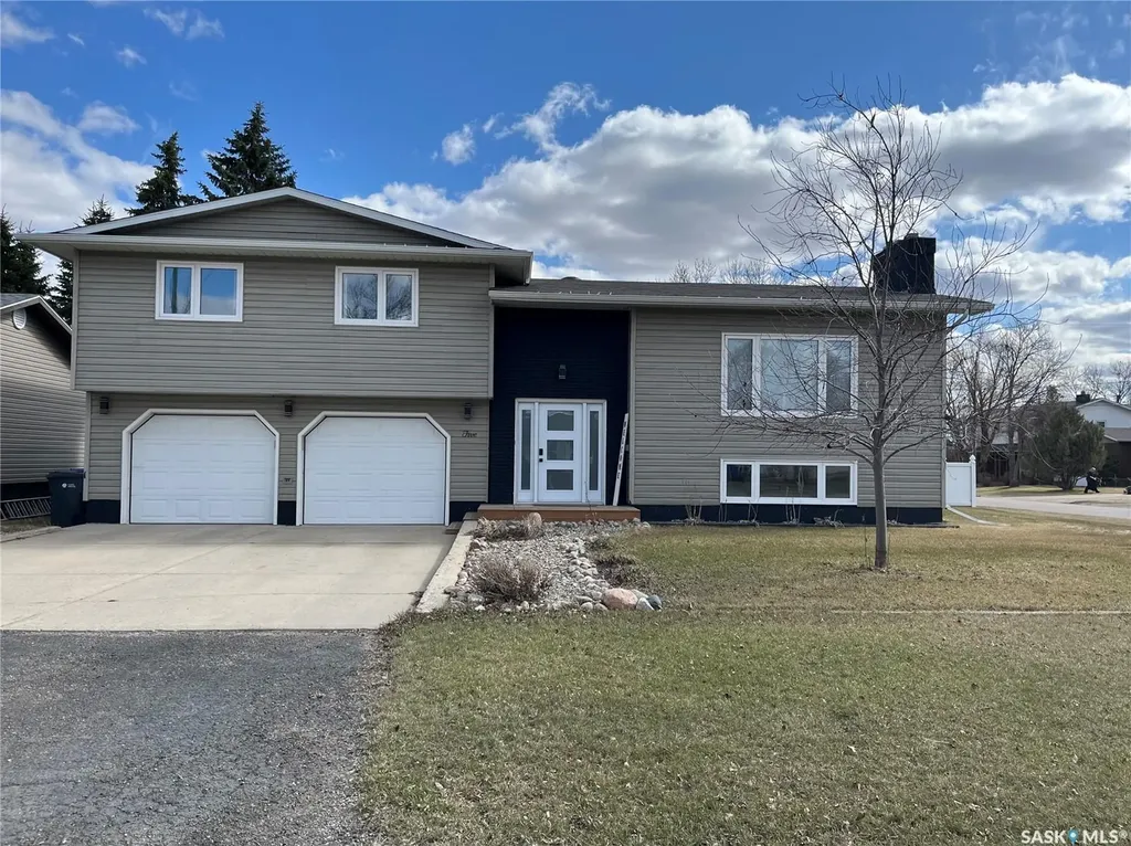 5 Souris Avenue Redvers SK S0C 2H0