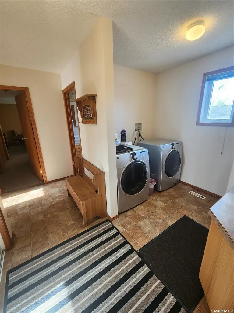 115 Carson Bay Lampman SK S0C 1N0