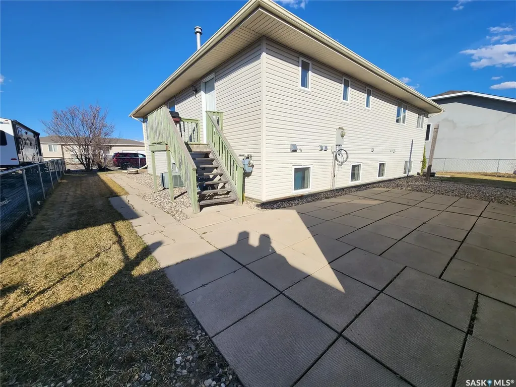 115 Carson Bay Lampman SK S0C 1N0