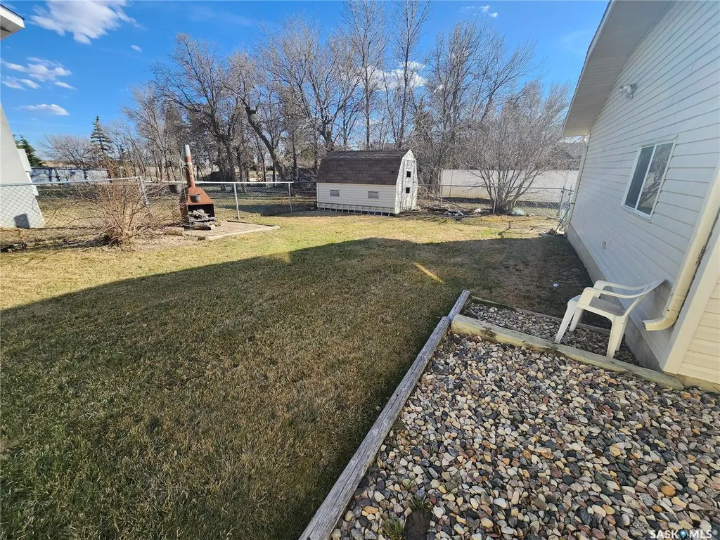 115 Carson Bay Lampman SK S0C 1N0