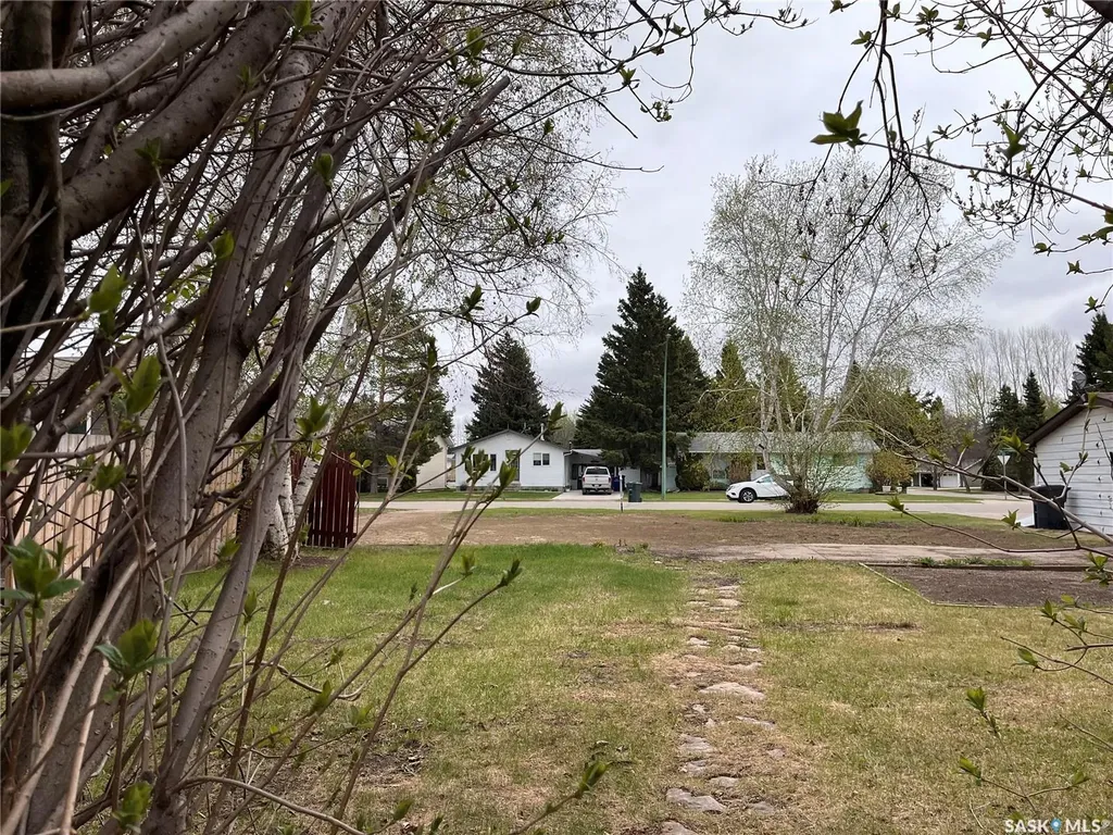 1008 1st Street E Nipawin SK S0E 1E0