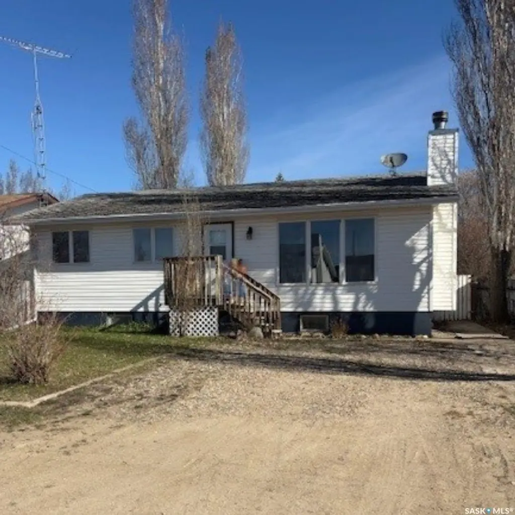 437 4th Avenue E St. Walburg SK S0M 2T0
