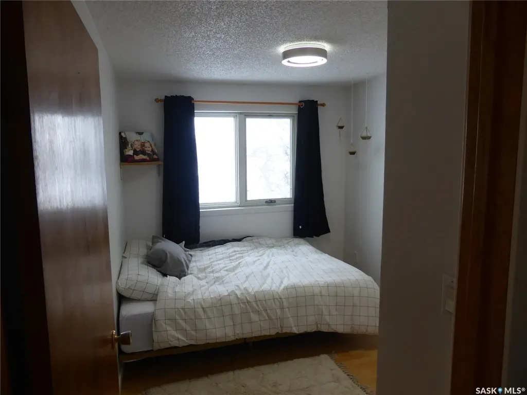437 4th Avenue E St. Walburg SK S0M 2T0