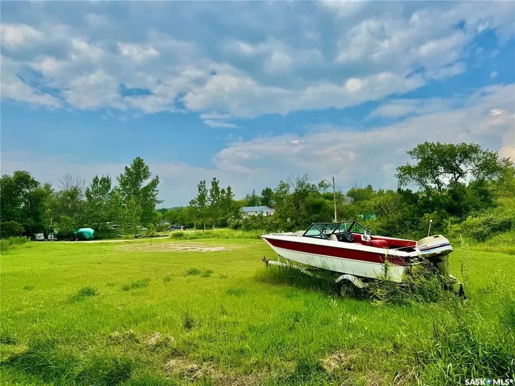 417 Hillcrest Avenue Saskatchewan Beach SK S0G 4L0