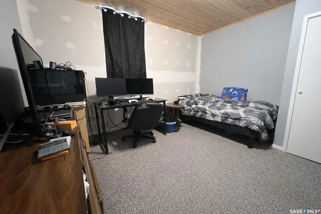 1600 Chaplin Street E Swift Current SK S9H 1K8