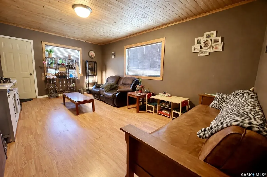 1600 Chaplin Street E Swift Current SK S9H 1K8