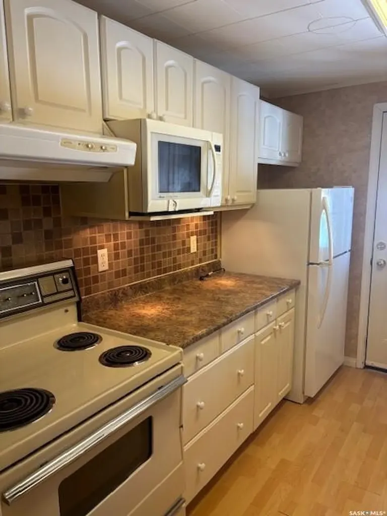 714 1st Street Kipling SK S0G 2S0