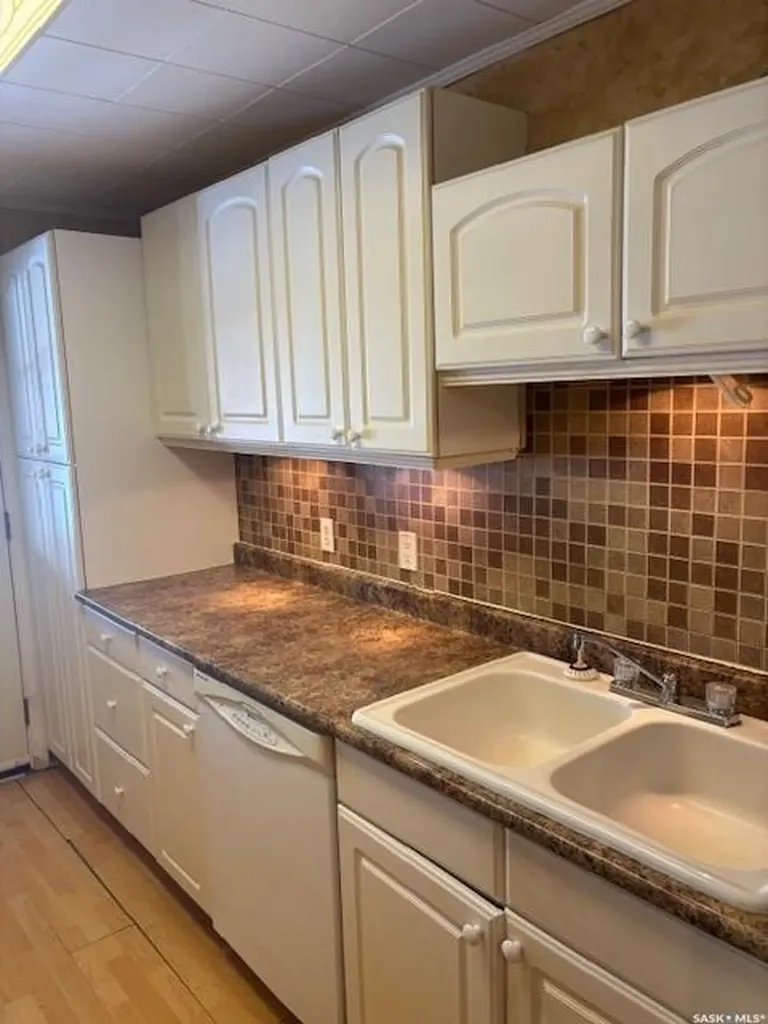 714 1st Street Kipling SK S0G 2S0