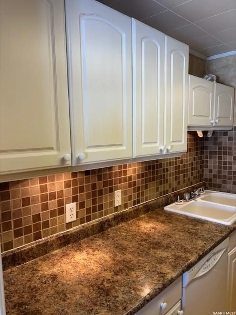 714 1st Street Kipling SK S0G 2S0