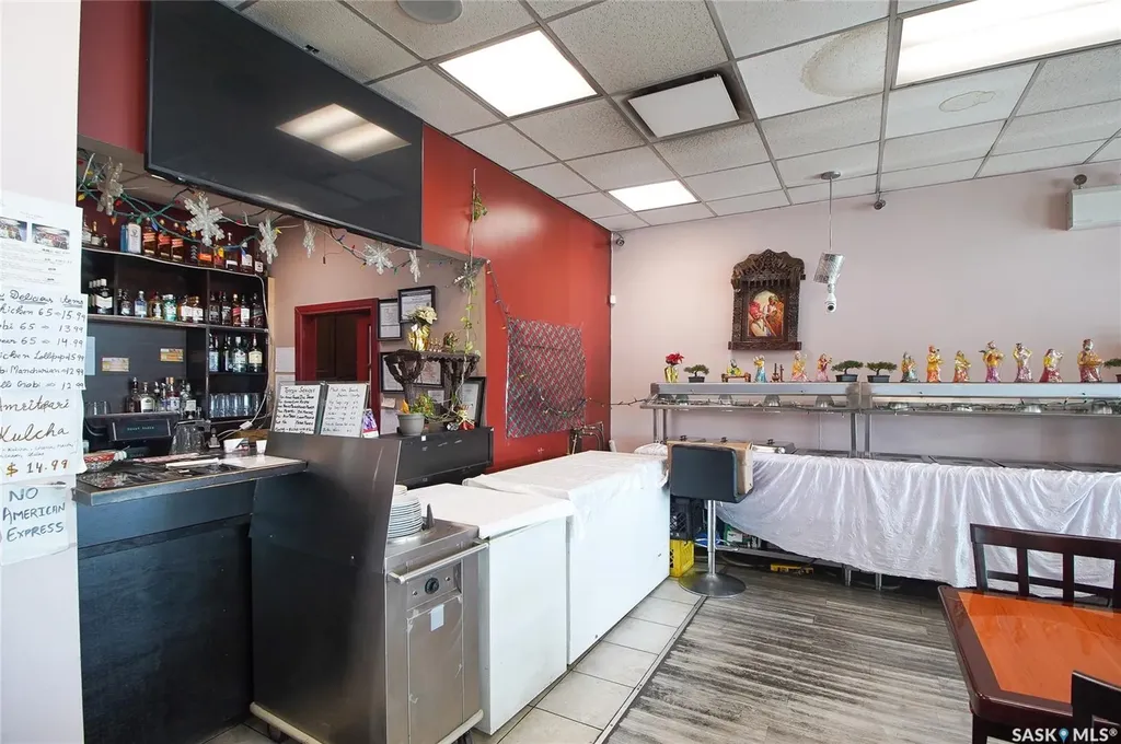 1908 Prince Of Wales Drive Regina SK S4Z 1A4
