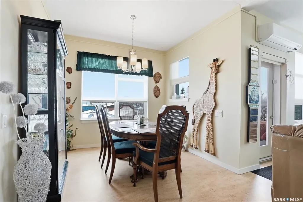 530 J Avenue S Saskatoon SK S7M 2A8