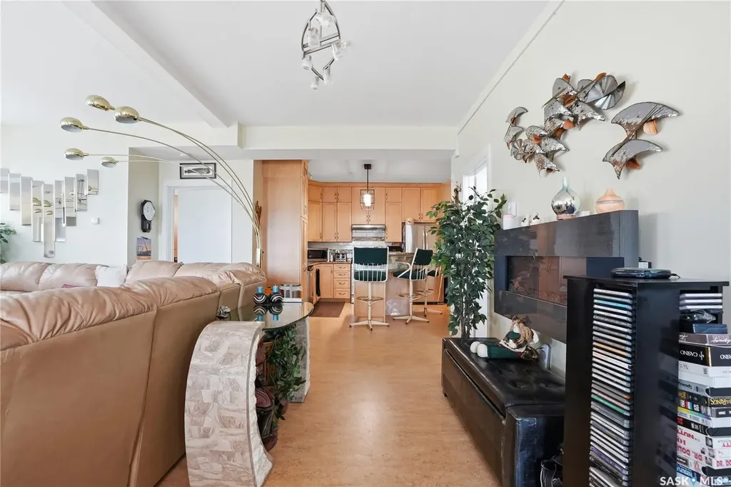 530 J Avenue S Saskatoon SK S7M 2A8