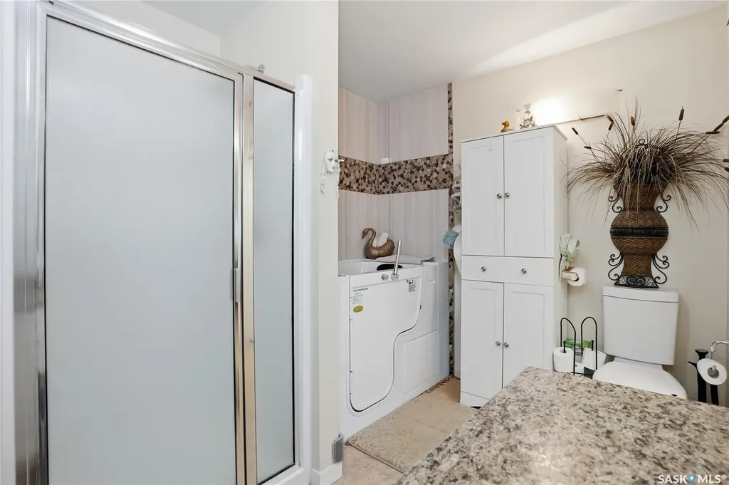 530 J Avenue S Saskatoon SK S7M 2A8