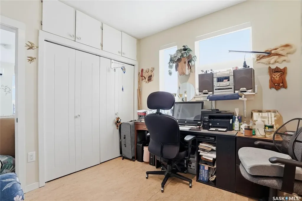 530 J Avenue S Saskatoon SK S7M 2A8