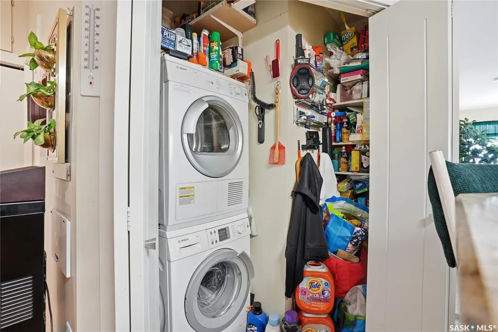 530 J Avenue S Saskatoon SK S7M 2A8