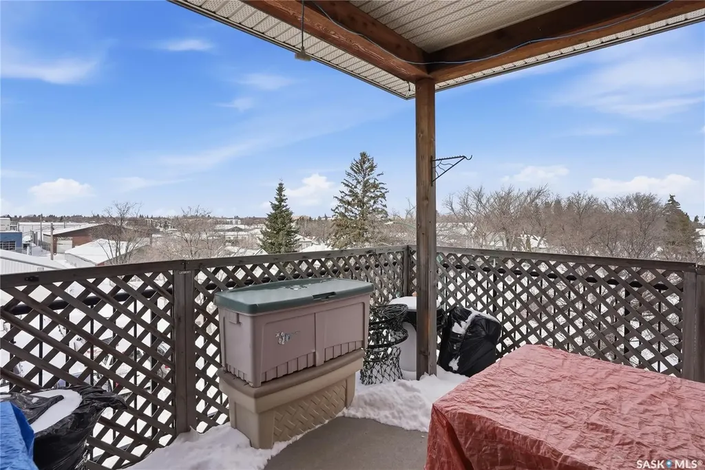 530 J Avenue S Saskatoon SK S7M 2A8
