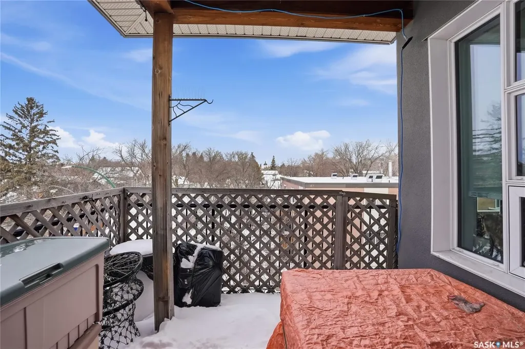 530 J Avenue S Saskatoon SK S7M 2A8