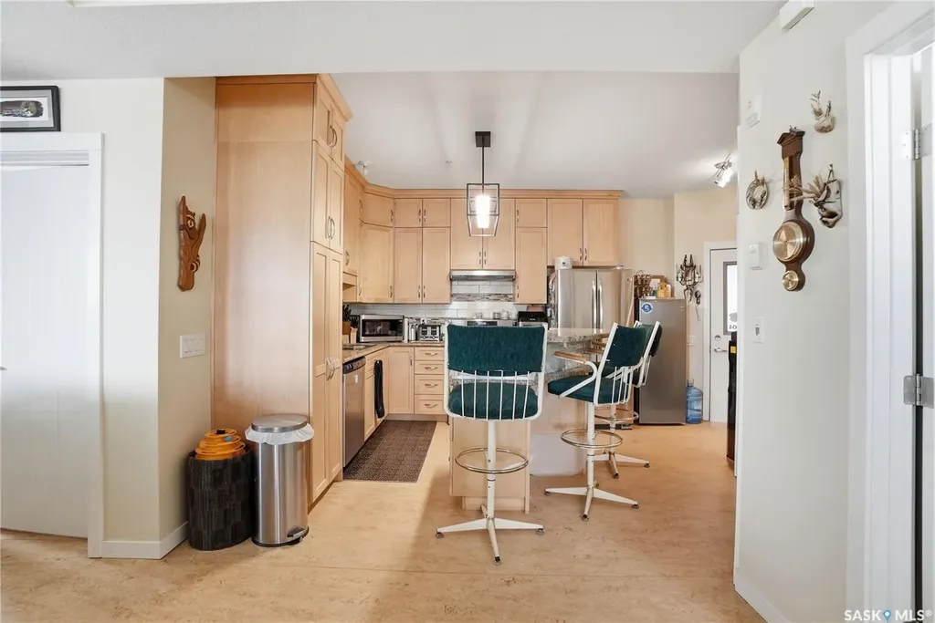 530 J Avenue S Saskatoon SK S7M 2A8