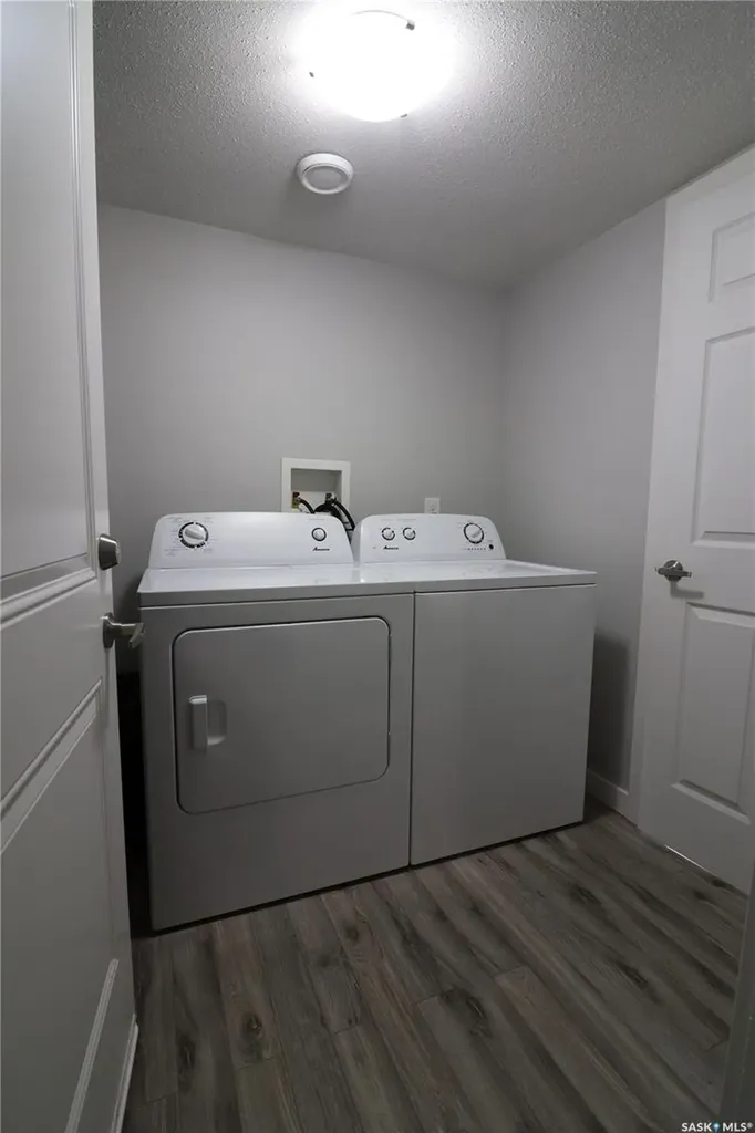 75 And 85 Atlantic Avenue Kerrobert SK S0L 1R0