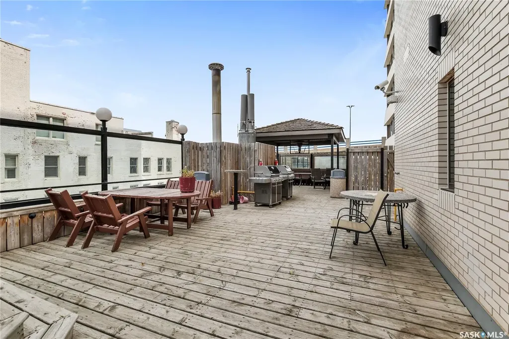 1867 Hamilton Street Regina SK S4P 2C2