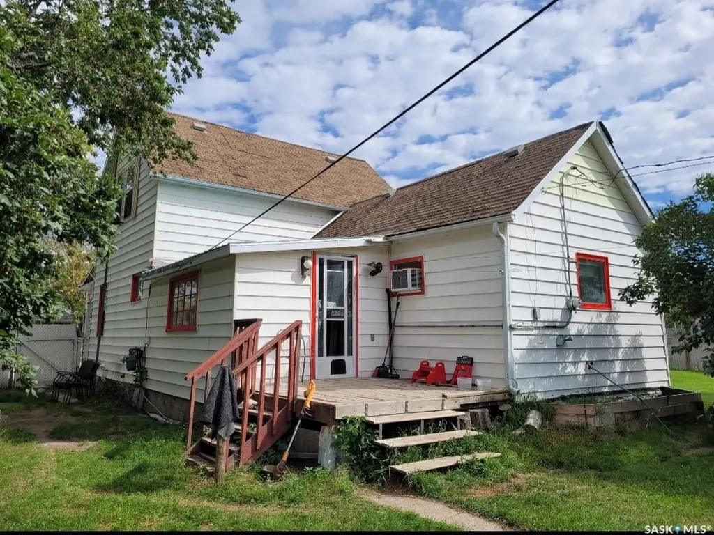 105 Amherst Street Govan SK S0G 1Z0