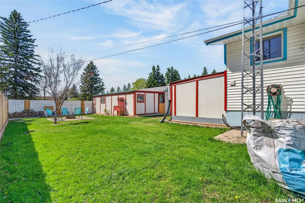 202 2nd Avenue Spalding SK S0K 4C0