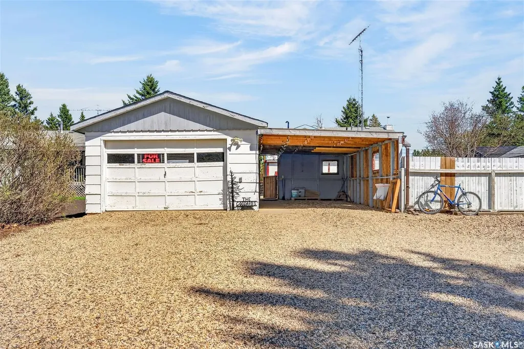 202 2nd Avenue Spalding SK S0K 4C0