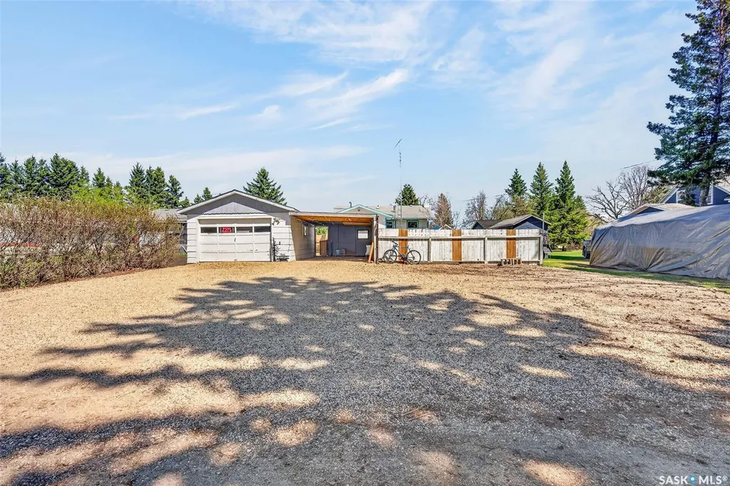 202 2nd Avenue Spalding SK S0K 4C0