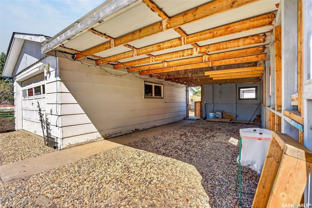 202 2nd Avenue Spalding SK S0K 4C0
