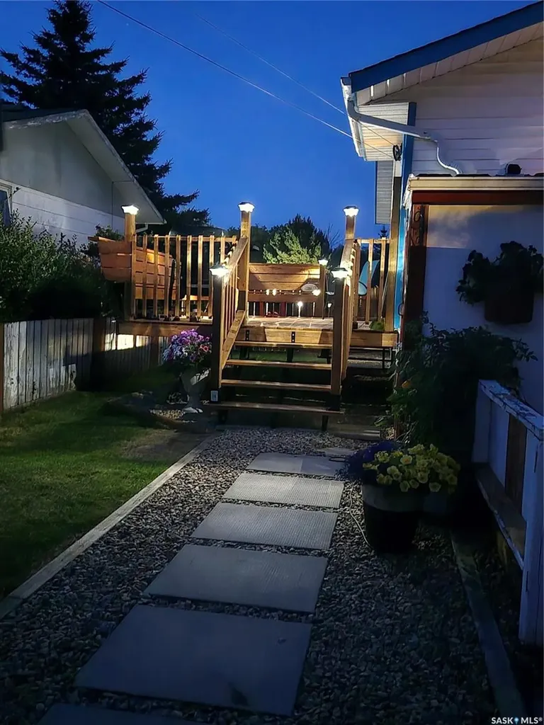 202 2nd Avenue Spalding SK S0K 4C0