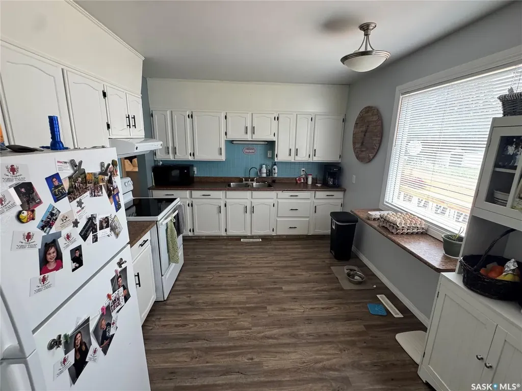 202 2nd Avenue Spalding SK S0K 4C0