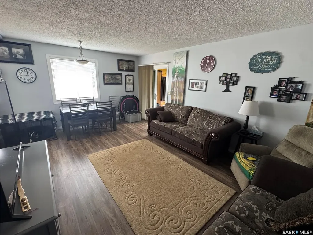 202 2nd Avenue Spalding SK S0K 4C0