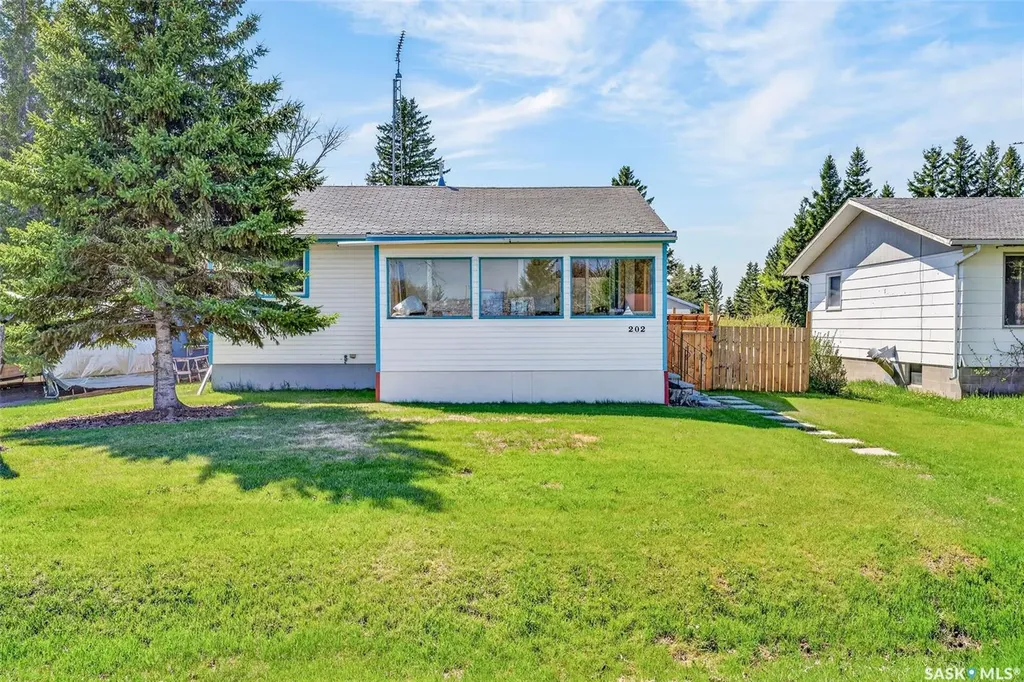 202 2nd Avenue Spalding SK S0K 4C0