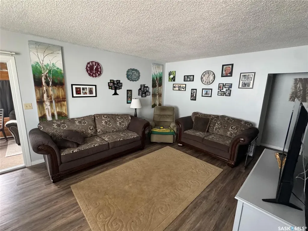 202 2nd Avenue Spalding SK S0K 4C0