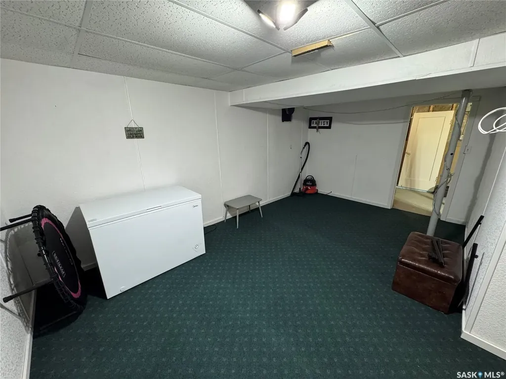 202 2nd Avenue Spalding SK S0K 4C0