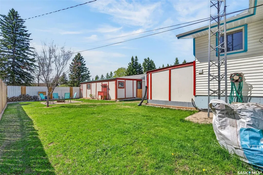 202 2nd Avenue Spalding SK S0K 4C0