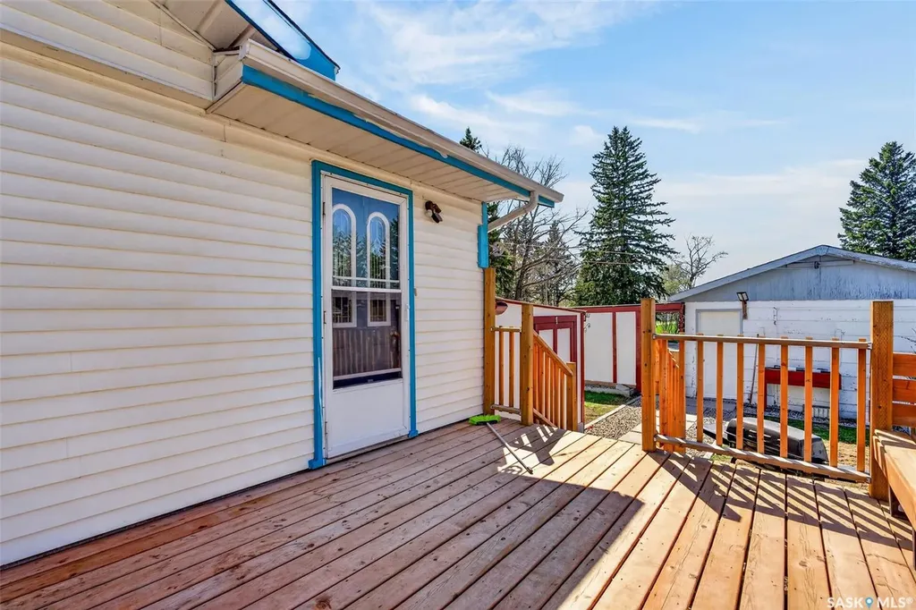 202 2nd Avenue Spalding SK S0K 4C0