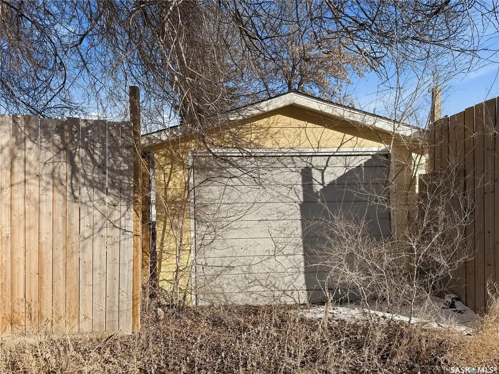 96 10th Avenue NE Swift Current SK S9H 2T2