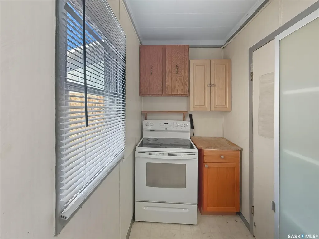 96 10th Avenue NE Swift Current SK S9H 2T2